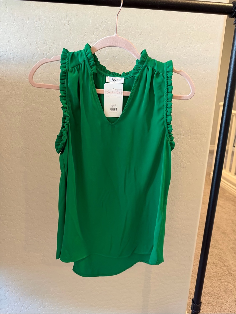 Spin sleeveless green ruffle-trim blouse